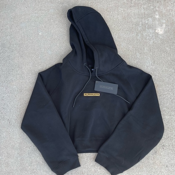 Alphalete Tops - ALPHALETE - GOLD STANDARD PERFORMANCE CROP